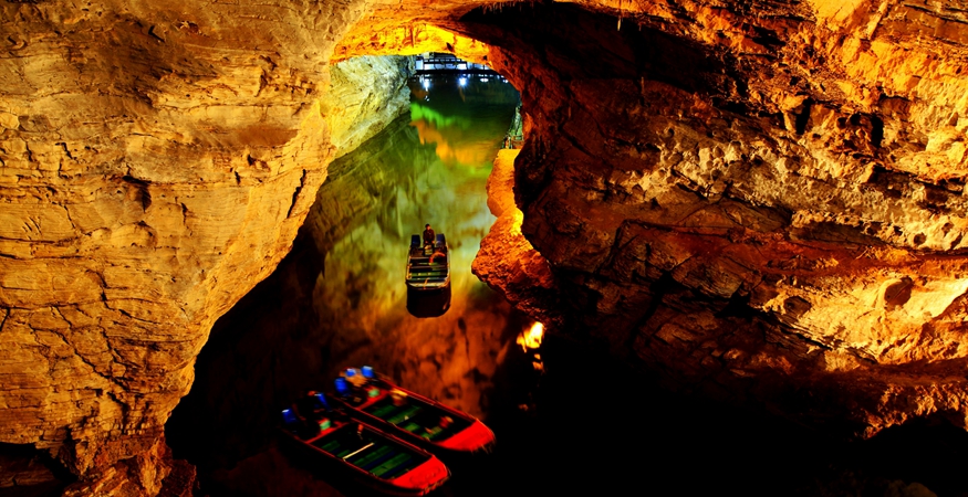 Yellow Dragon Cave in Zhangjiajie