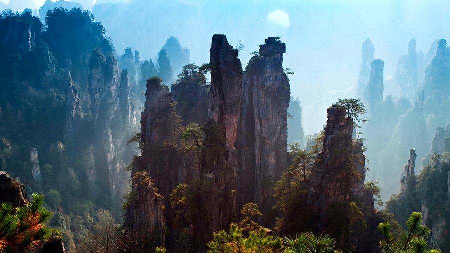 Zhangjiajie Tianzi Mountain