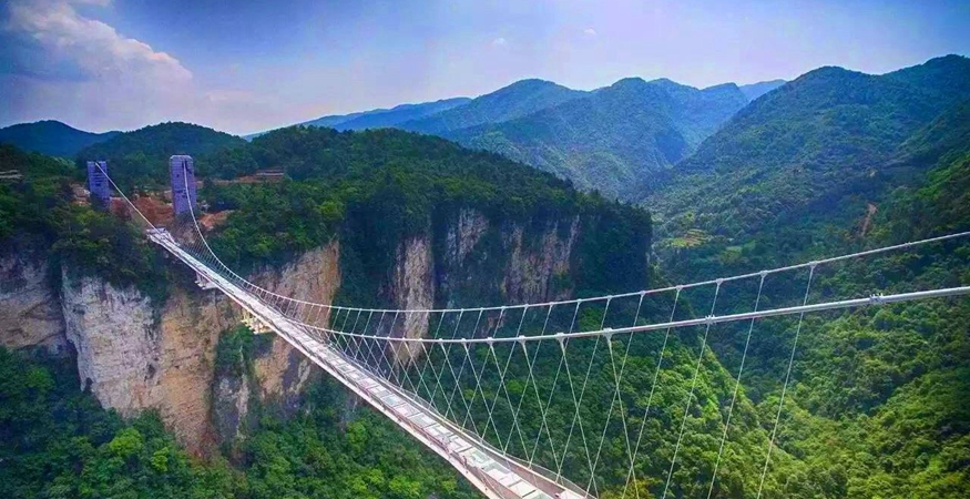 400m long glass bridge-world longest in Zhangjiajie,Hunan
