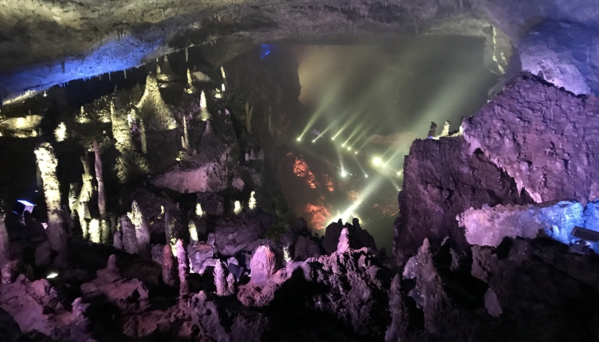Jiutian Cave-Zhangjiajie Sanzhi County